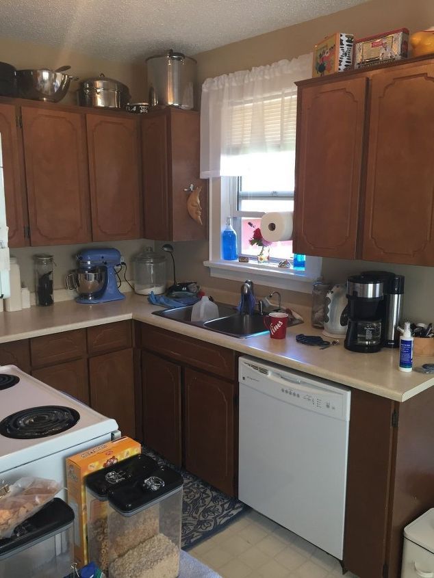 small ugly kitchen